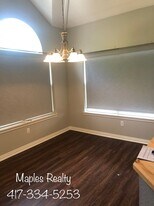 33 Golfshores Dr in Branson, MO - Building Photo