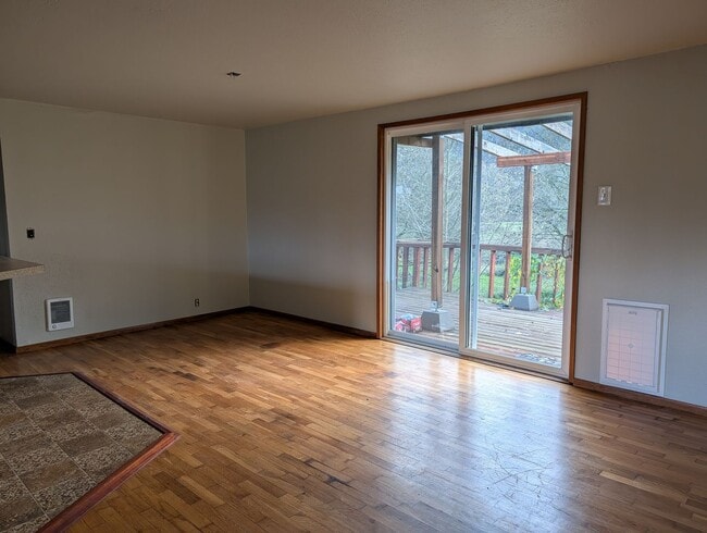 23908 Dunlop St in Sedro Woolley, WA - Building Photo - Building Photo