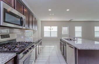10407 Hatton Ln in Austin, TX - Building Photo - Building Photo