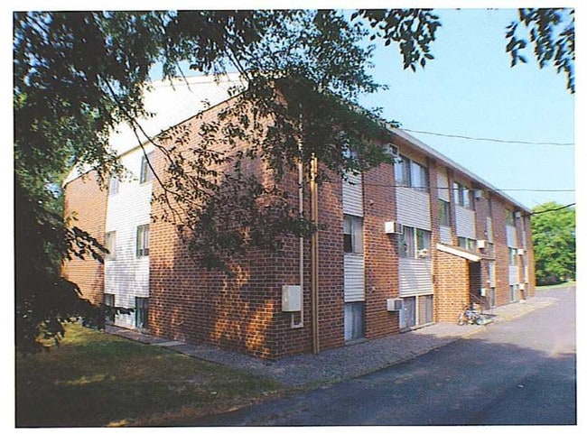 River Knoll Apartments in Sauk Rapids, MN - Foto de edificio - Building Photo