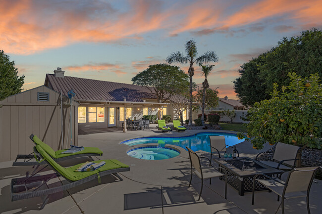 44185 Camino Lavanda in La Quinta, CA - Foto de edificio - Building Photo