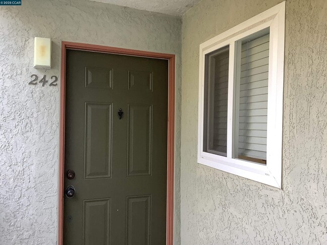 1505 Kirker Pass Rd in Concord, CA - Building Photo - Building Photo