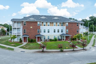 Oak Run at Carolina Commons in Fayetteville, NC - Building Photo - Building Photo