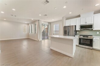 11676 Golden Oriole Ave in Las Vegas, NV - Building Photo - Building Photo