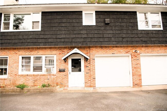 20 Schreiber Ln-Unit -A in Tappan, NY - Foto de edificio - Building Photo