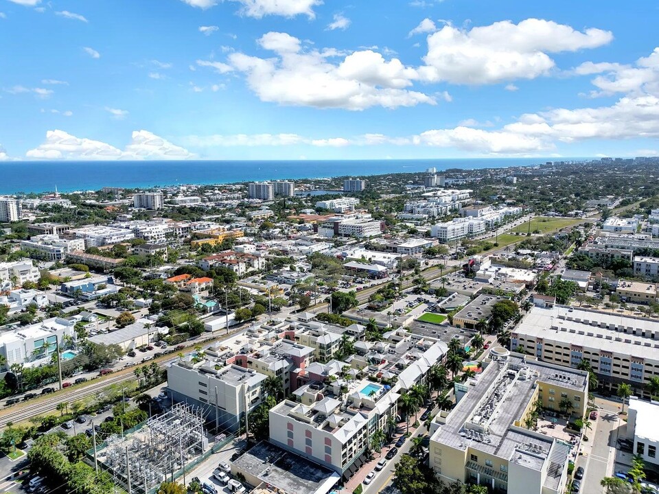 235 NE 1st St in Delray Beach, FL - Building Photo