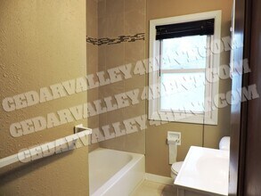 809 Grand Blvd in Cedar Falls, IA - Building Photo - Building Photo