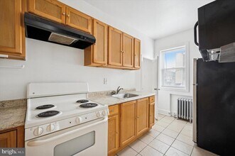 401 W Fisher Ave in Philadelphia, PA - Building Photo - Building Photo