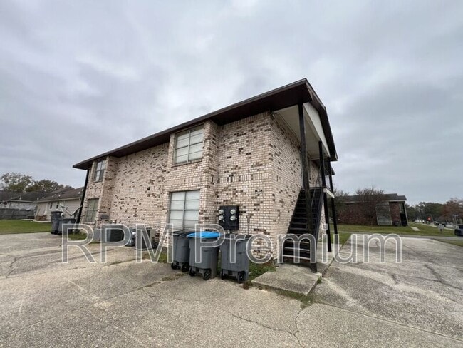 5170 Weston in Baker, LA - Foto de edificio - Building Photo