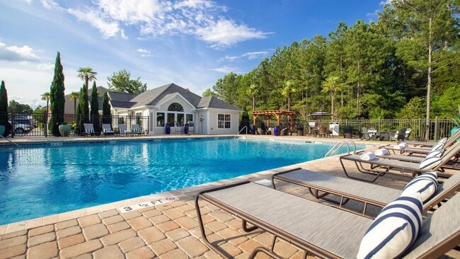 The Legends at Lake Murray in Columbia, SC - Building Photo - Building Photo