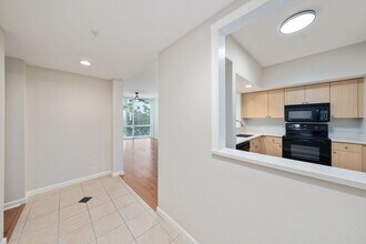 233 E Central Blvd in Orlando, FL - Building Photo - Building Photo