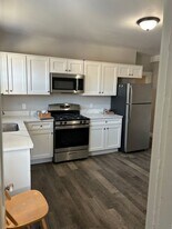 666 Metropolitan Ave in Boston, MA - Building Photo