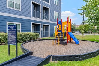 Azul Apartments in Houston, TX - Foto de edificio - Building Photo
