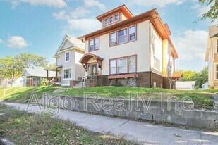2646 Dupont Ave N in Minneapolis, MN - Building Photo