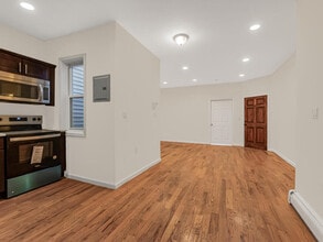 1378 Bristow St, Unit 1 in Bronx, NY - Foto de edificio - Building Photo