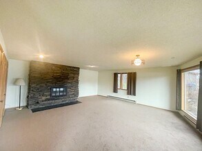 14729 Cheney Spokane Rd in Cheney, WA - Building Photo - Building Photo