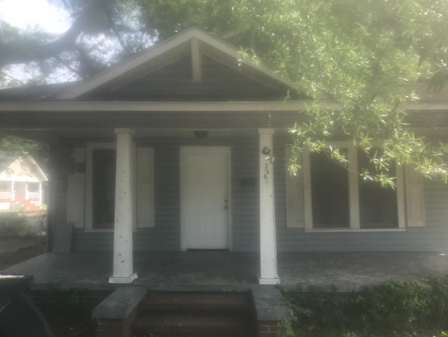 property at 326 E Chestnut St