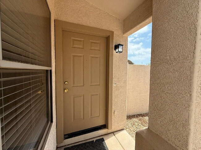 5917 N Milano Ct in Litchfield Park, AZ - Building Photo - Building Photo