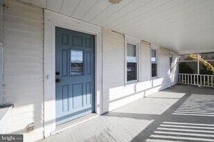 1005 Atsion Rd in Shamong, NJ - Building Photo