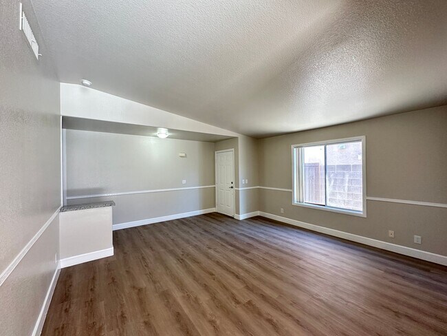 8109 Sickle Ln in Las Vegas, NV - Building Photo - Building Photo