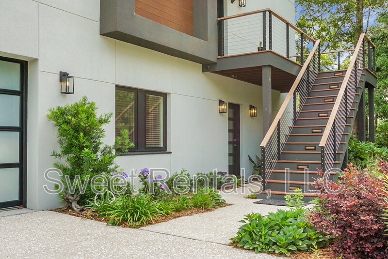 665 Daniel Whaley Rd in Charleston, SC - Building Photo