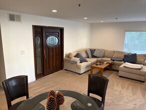 5705 Friars Rd, Unit 49 in San Diego, CA - Building Photo - Building Photo