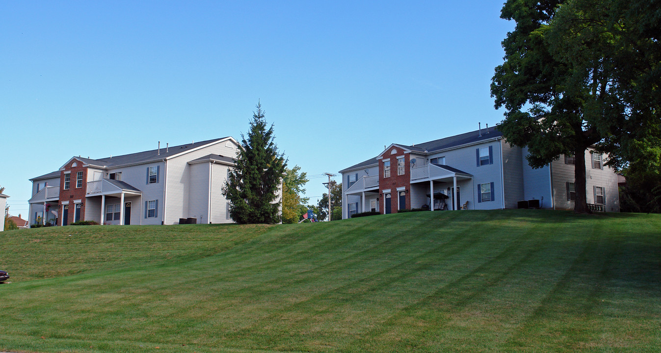 North Hill Apartments in Springfield, OH - Building Photo