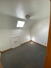 244 Maytide St in Pittsburgh, PA - Building Photo - Building Photo