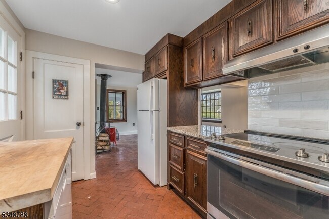 12 New York Ave in Flemington, NJ - Building Photo - Building Photo
