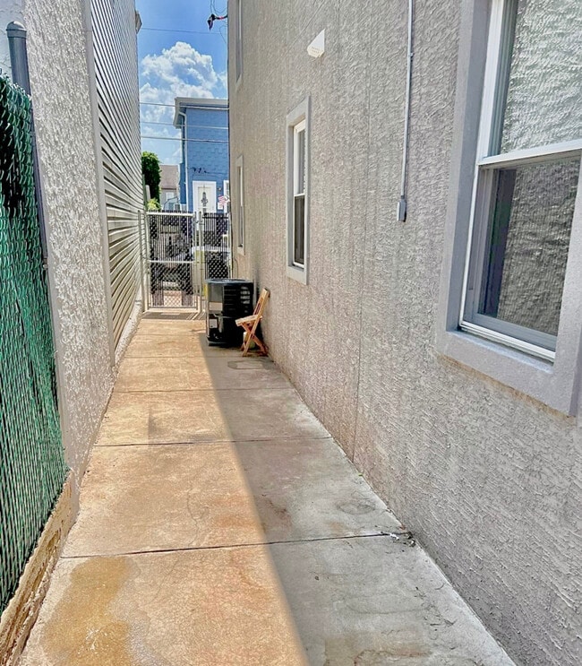 2633 Fillmore St in Philadelphia, PA - Foto de edificio - Building Photo