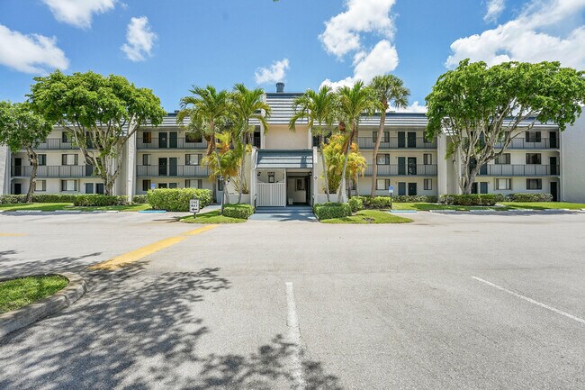 4345 Trevi Ct in Greenacres, FL - Building Photo - Building Photo
