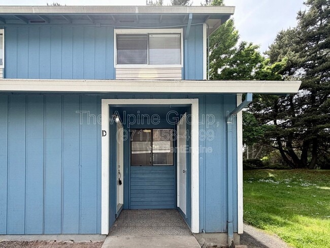 property at 3800 NW Chemult Pl