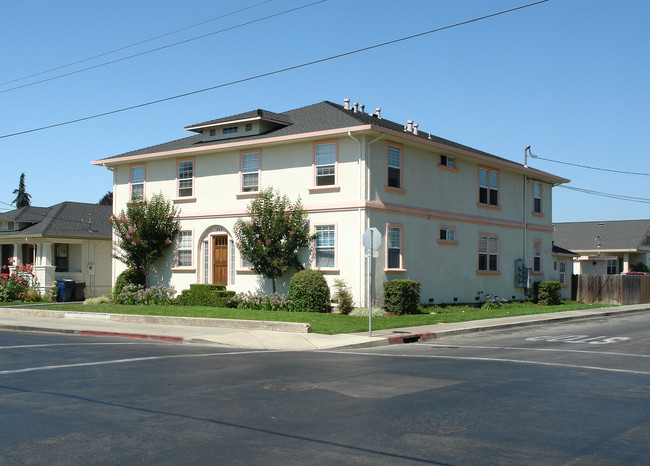 367 E Beach St in Watsonville, CA - Building Photo - Building Photo