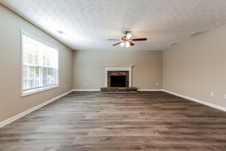 734 Thompson Ridge Dr in Monroe, GA - Building Photo - Building Photo