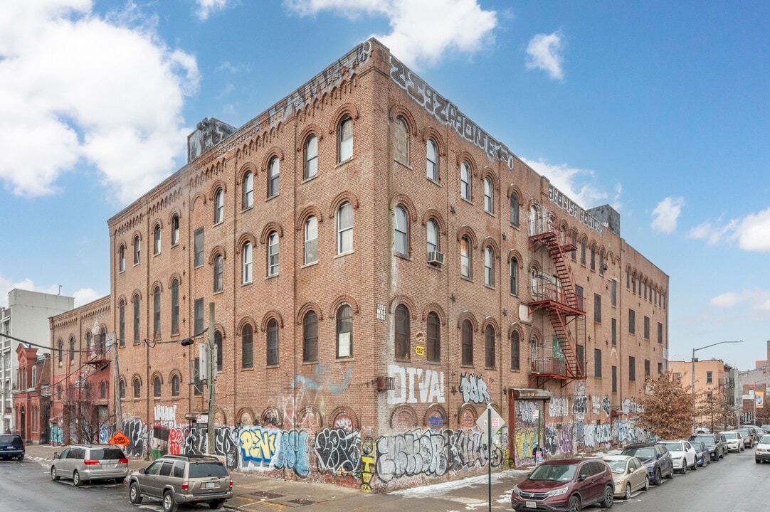 81 Beaver St in Brooklyn, NY - Building Photo