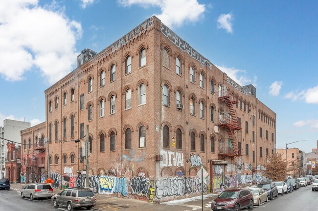 81 Beaver St
