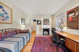 116 Charles St, Unit 4 in Boston, MA - Foto de edificio - Building Photo