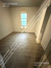 106 Breeze St in Hot Springs, AR - Foto de edificio - Building Photo