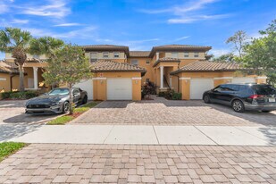 8200 NW 128th Ln, Unit 40B in Parkland, FL - Building Photo