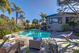 22 Hillcrest Rd in Tiburon, CA - Building Photo - Building Photo