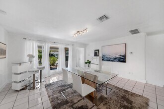 220 SE 2nd Ave in Pompano Beach, FL - Building Photo - Building Photo