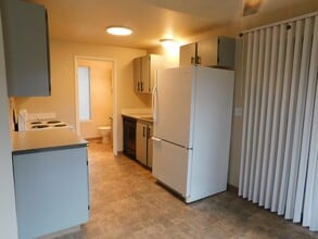 12123 108th Avenue Ct E in Puyallup, WA - Building Photo - Building Photo