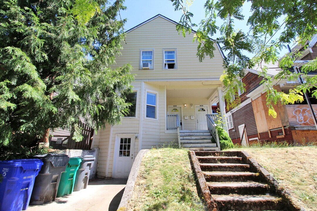 4030-4030 NE Garfield Ave. in Portland, OR - Building Photo
