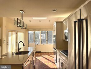 8233 Fairview Rd in Elkins Park, PA - Building Photo - Building Photo