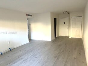 13710 SW 90th Ave in Miami, FL - Building Photo - Building Photo