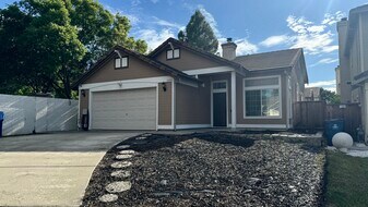 5318 Pembroke Ct in Antioch, CA - Building Photo