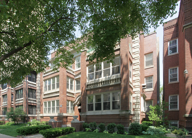 5483-5485 S Hyde Park Blvd in Chicago, IL - Building Photo - Building Photo