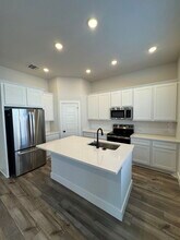 700 N William E Crawford Ave in Rockwall, TX - Foto de edificio - Building Photo