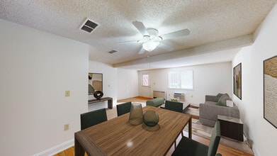 Regency Park North in Queensbury, NY - Foto de edificio - Building Photo