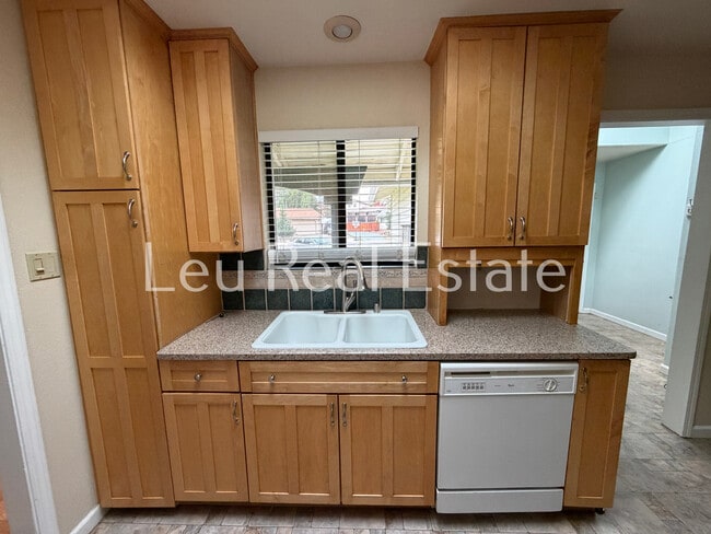 108 Montrose Ct in Folsom, CA - Building Photo - Building Photo